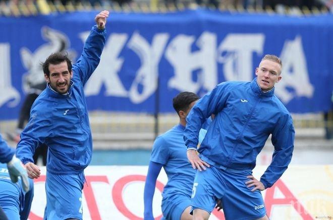 Пари в Левски, нови преговори с Аниете и Прохазка

