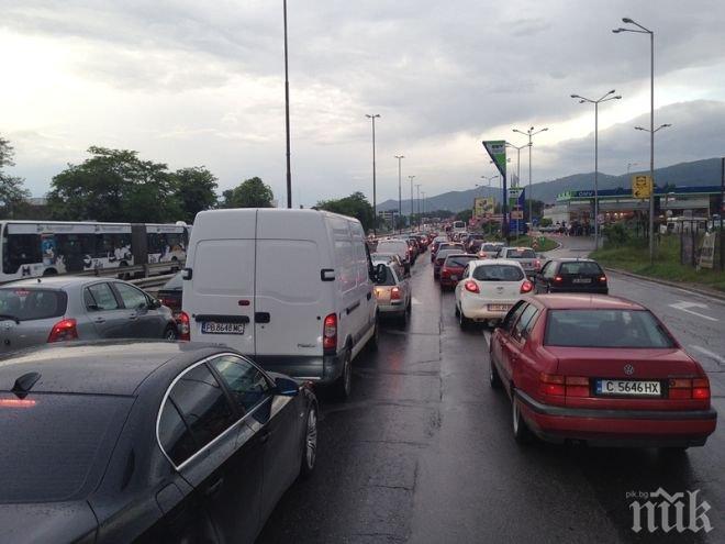 Трафикът в Смолян е интензивен
