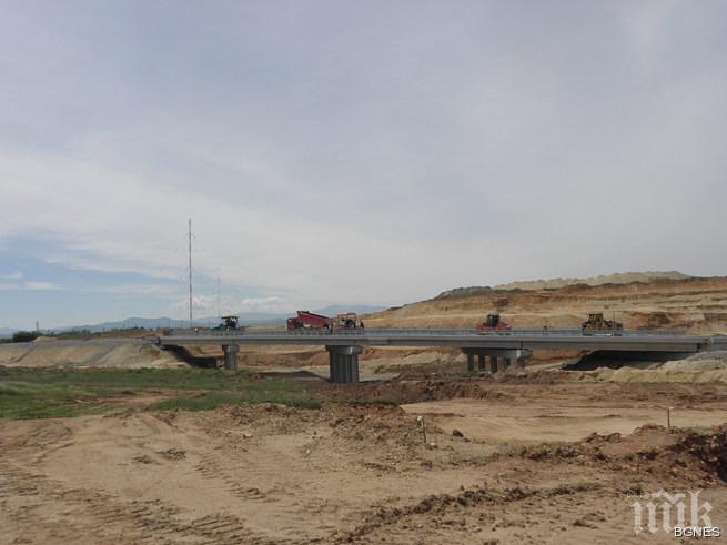 Край на тапите по Е-79 при Благоевград, пускат новите мостове