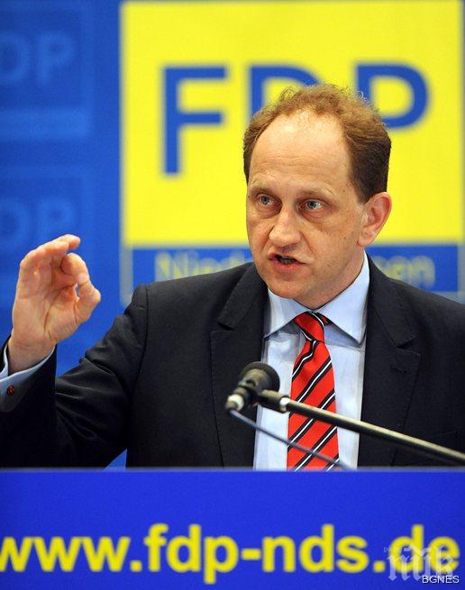 Ламсдорф: Груевски трябва да си подаде оставка