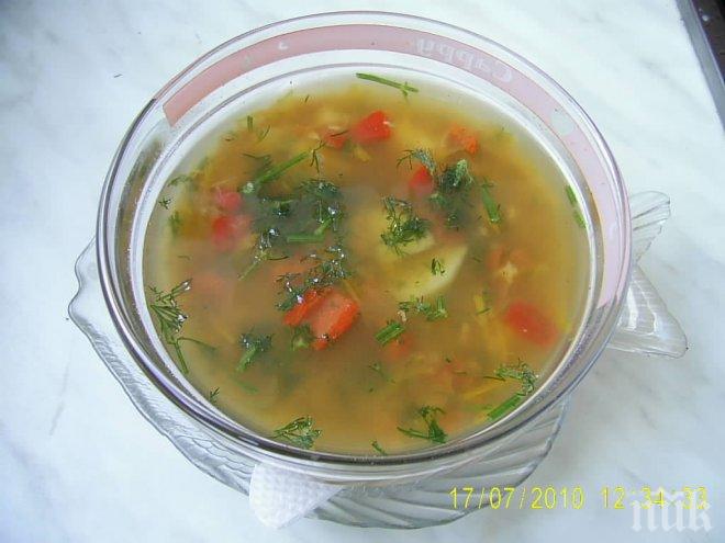 Супа, а не вода се лее от чешма в Турция