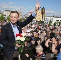 Дуда изпреварва Коморовски преди втория тур на президентските избори в Полша