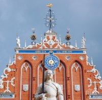 Латвия бори бюрокрацията с интернет