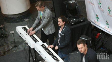 пианистите bel suono обичаме всичко правим