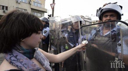 режимът груевски криминализира протестите