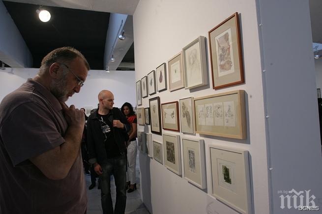 Ясен Гюзелев – художникът от библиотеката