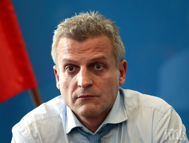 Пореден скандал! Москов назначи без конкурс калинка от партията на Меглена Кунева за шеф на пресцентъра на Министерството на здравеопазването