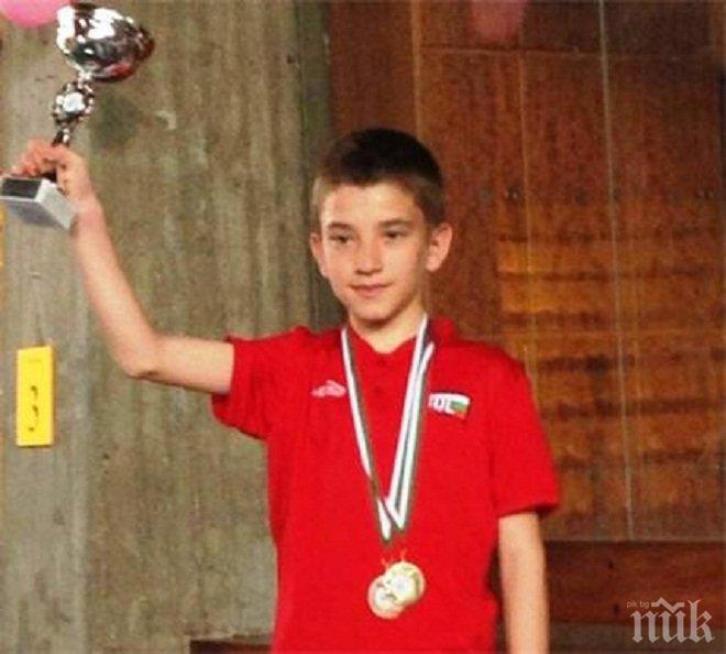 Браво! Дете с трансплантиран черен дроб отново стана шампион по тенис 