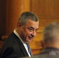 Валери Симеонов: България трябва много по-твърдо да изрази позицията си за защита на българите в Македония