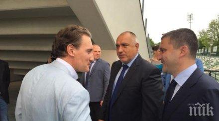 стои провокацията домусчиев прави журналистика ганьовски