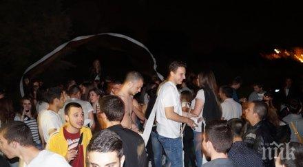 позор люта чалга реки алкохол голи кючеци едно елитните училища нас снимки