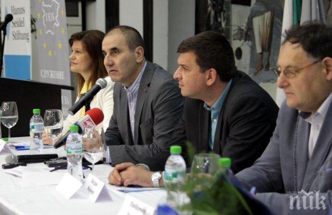 Цветан Цветанов откри обучението на женската организация на ГЕРБ