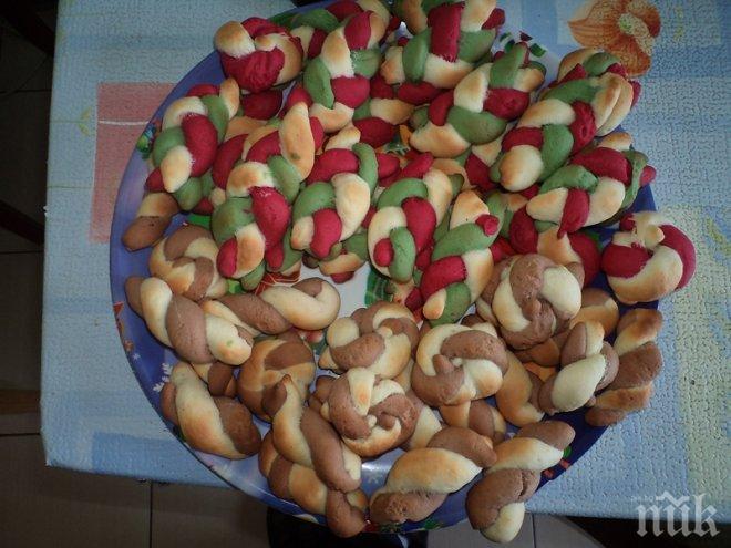 ПИК TV: Русенска фирма раздава 1000 сака с националния трикольор за 24 май