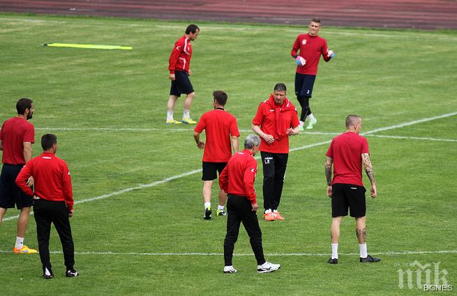 Любо Пенев натовари армейците преди мача с Ботев Пловдив