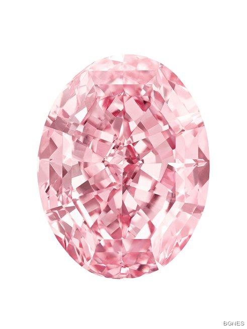 Продадоха рядък розов диамант за 16 млн.