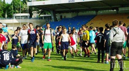 без футбол стадион лазур следващия сезон