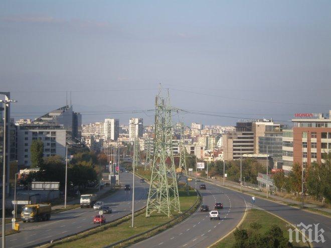 Граждани искат преасфалтиране на бул. България и обособяване на бус лента