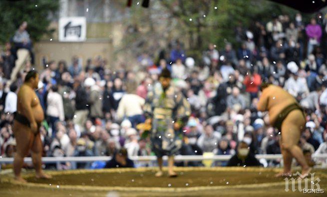 Аоияма стартира втората седмица в Токио с победа