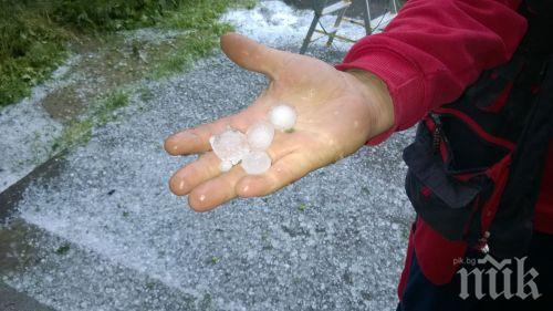 Градушка удари София
