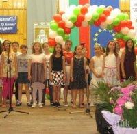 Фестивалът „Ботевци пеят“ събра таланти от пет училища в Плевен