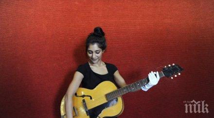 продадоха китара джордж харисън 485 000