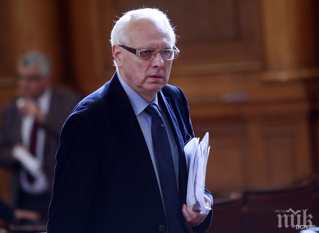 Енчев: Управляващите превръщат НСО в преторианска гвардия