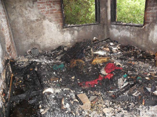 Къща горя в Благоевград, обгазен е 59-годишен клошар