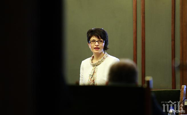 Комисията КТБ ще изслуша Нели Кордовска и Пламен Миленков