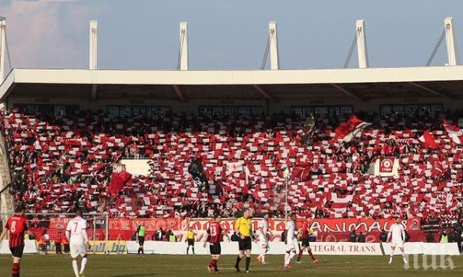 Футболисти на Локомотив (София) напускат, ако клубът не вземе лиценз