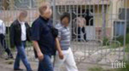 задържаха екстрадират трима каналджии имигранти софия