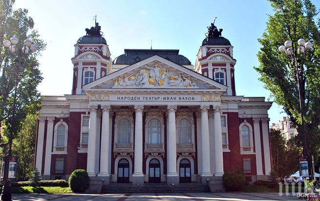 Българите посещават все по-често киното, театъра и музея