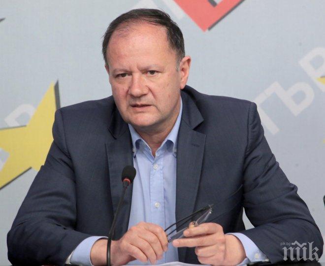 Миков: Искаме да се върне 10% данък на хората с минимална заплата