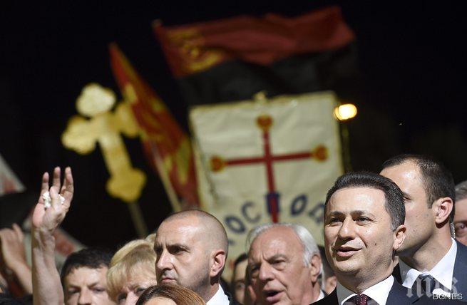 Самолетът на Груевски кацна аварийно в Цюрих