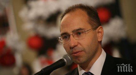 експерт българинът притеснява чете достатъчно