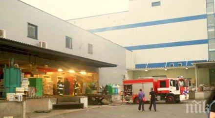 извънредно гори билла бургас три пожарни борят пламъците