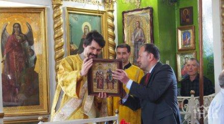 миков дари икона българите молдова