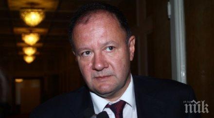 миков учителите истинските водачи нацията