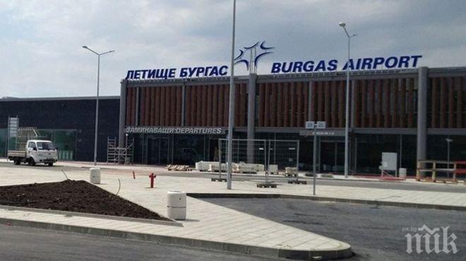 Стачка на автобусните превозвачи на летището в Бургас, пътниците остават блокирани