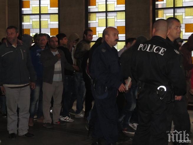 Тройно увеличение на бежанците 