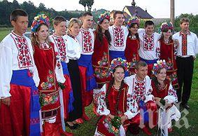 Хиляди се събраха на Голямото шествие на народните носии в Одеса