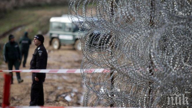 Ремонтират оградата на границата с Турция 