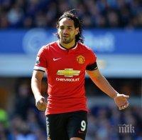 Ювентус с интерес към Ван Перси и Фалкао