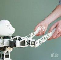 Парализиран мъж движи механична ръка с помощта на имплантиран в мозъка чип