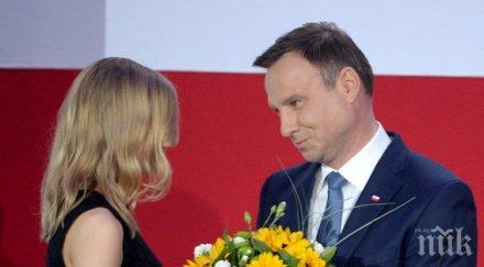 дуда раздаде кафе гражданите първия работен ден