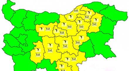 внимание гръмотевични бури валежи области българия
