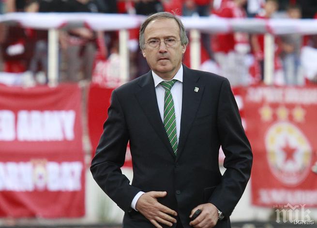 Решават бъдещето на Дерменджиев до дни