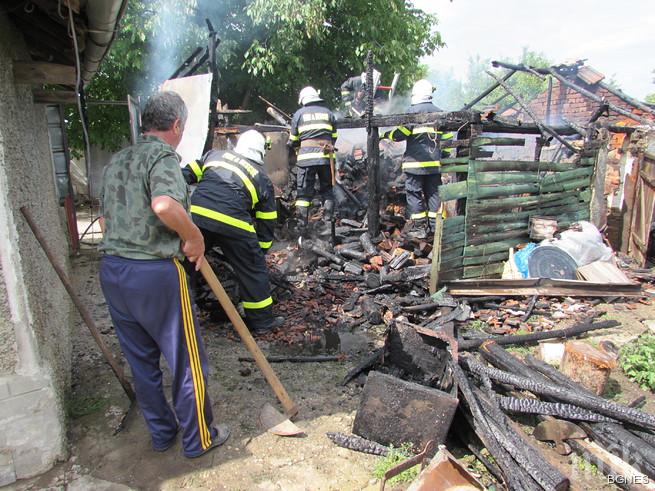 82-годишна жена оцеля в пожар заради конфитюр от ягоди