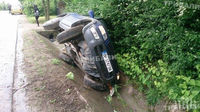 Зрелищна катастрофа с ТИР и джип край Враца