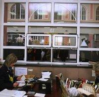 Предлагат чиновниците с увреждания да могат да работят от вкъщи