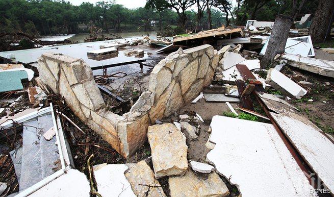 Жертвите на наводненията в Тексас и Оклахома станаха 19